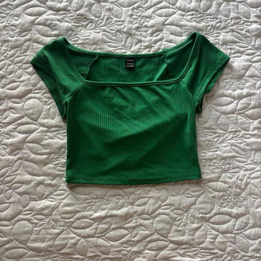 Shein Women's Green Crop-top